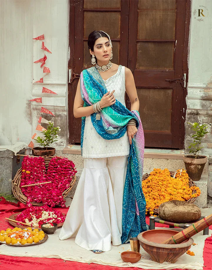 White Slub Traditional Dress with Multicolor Chunri Dupatta – Pakistani Heritage Wear | Mehndi & Mayoun Outfit