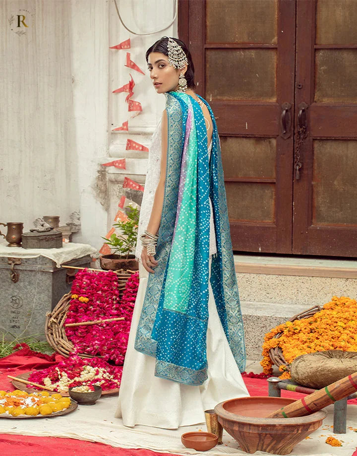White Slub Traditional Dress with Multicolor Chunri Dupatta – Pakistani Heritage Wear | Mehndi & Mayoun Outfit